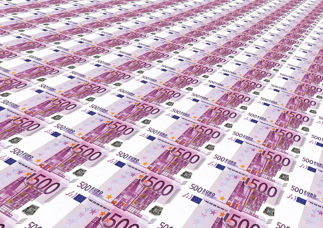 geldwäsche ist der prozess, durch den illegale erlöse in legale finanzströme umgewandelt werden. erfahren sie mehr über die methoden, risiken und rechtlichen rahmenbedingungen der geldwäsche und wie unternehmen sich schützen können.